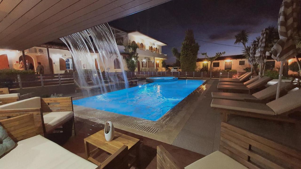 Athina Apartments 斯陶帕 外观 照片