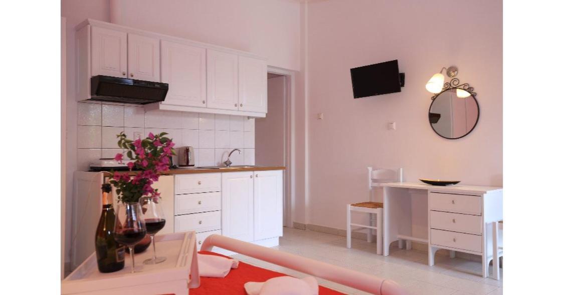 Athina Apartments 斯陶帕 外观 照片