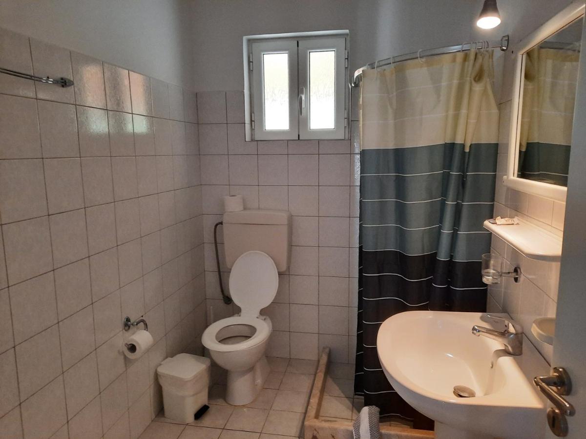 Athina Apartments 斯陶帕 外观 照片