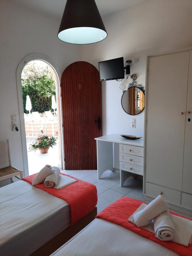 Athina Apartments 斯陶帕 外观 照片